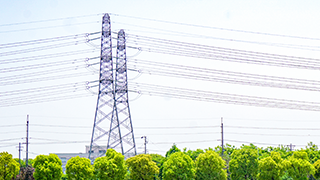 四线制的应急照明灯的电源如何接到电箱里